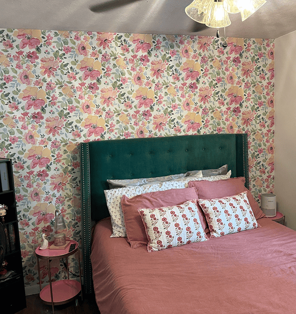 Louisville Home inspector inspecting a nice bedroom